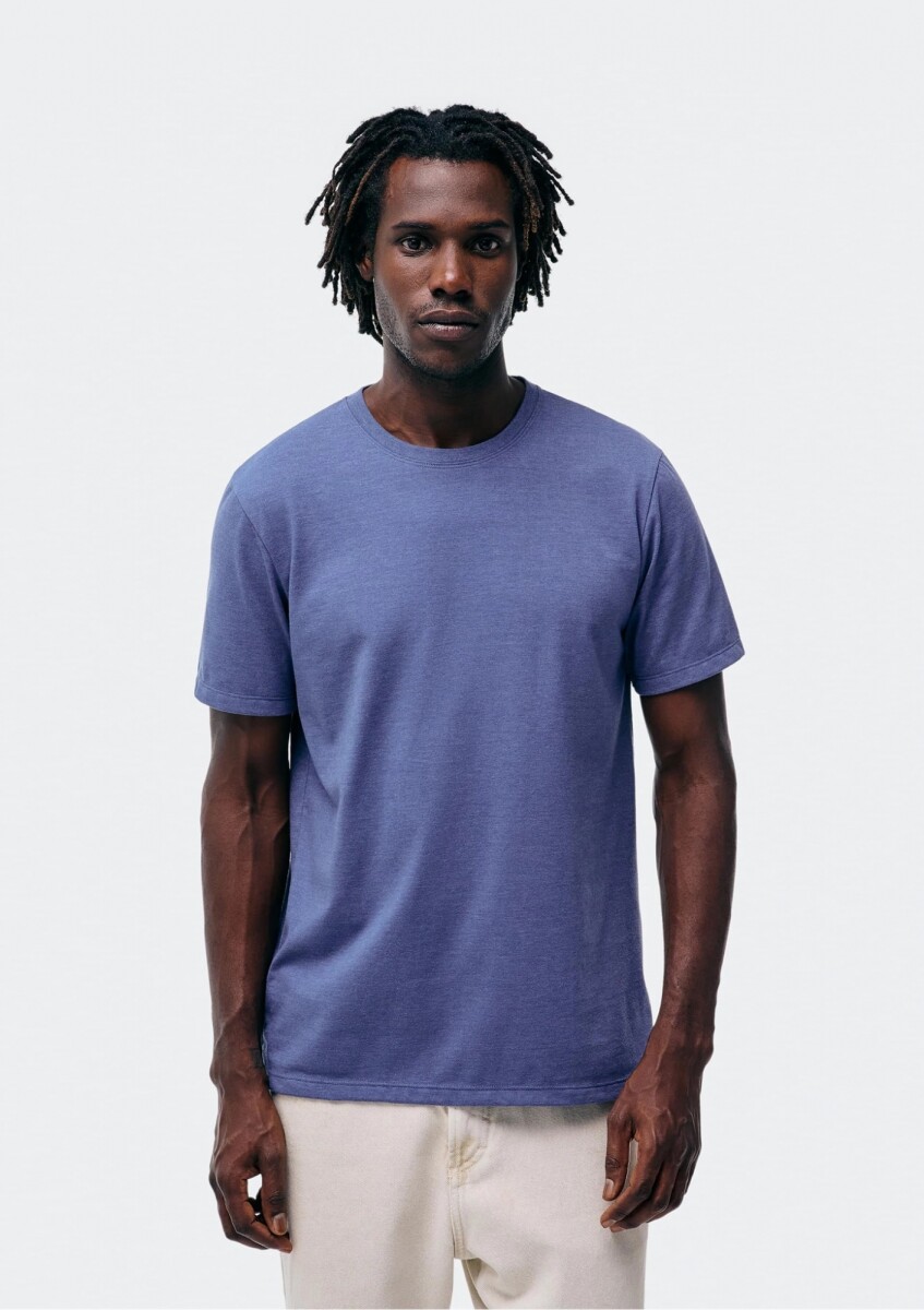 CAMISETA BÁSICA UNISSEX REGULAR WORLD - AZUL 
