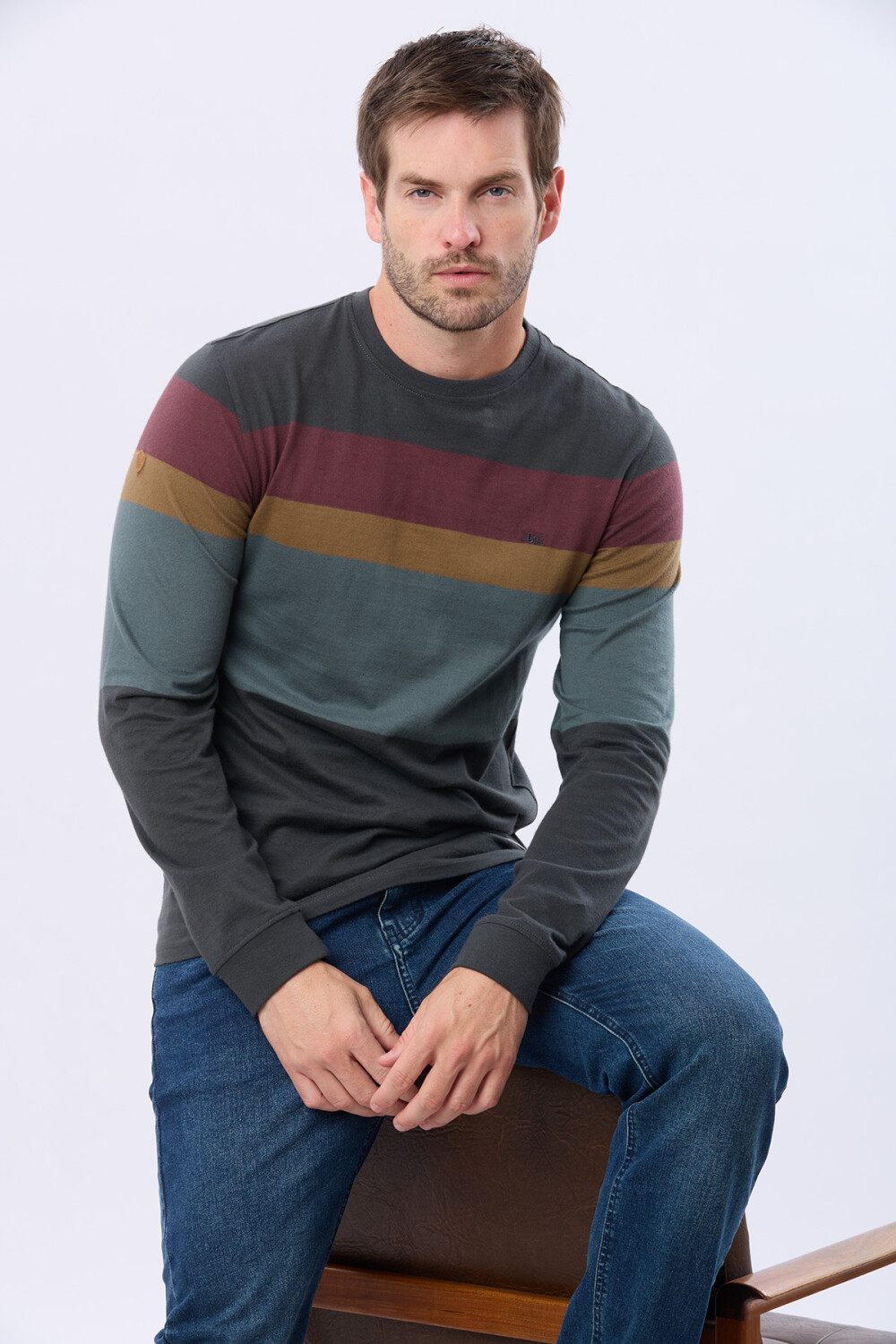 REMERA RAYADA DE ALGODÓN GRIS