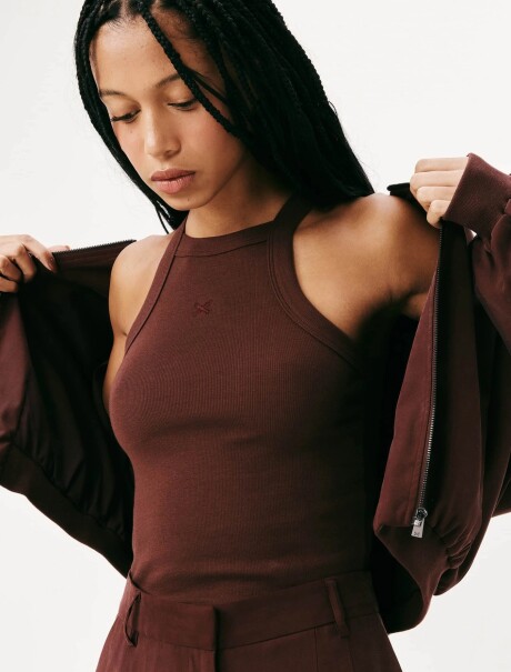 CAMISETA DE TIRANTES CON BORDADO BORDEAUX