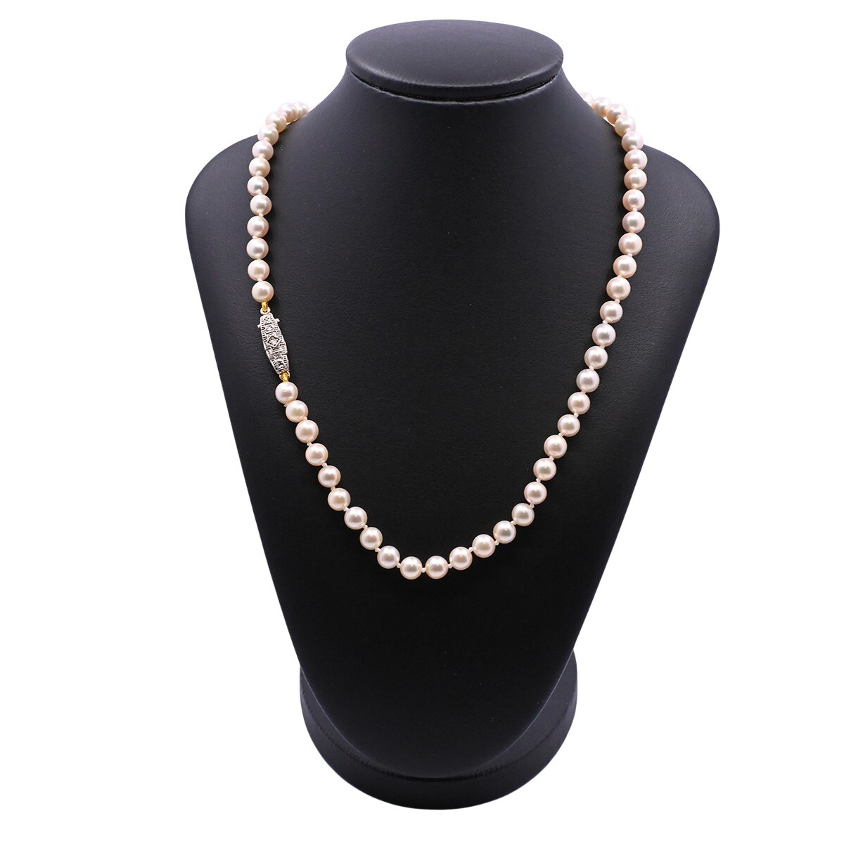 Collar perlas de cultivo y broche oro 18k 2 tonos y brillantes. 