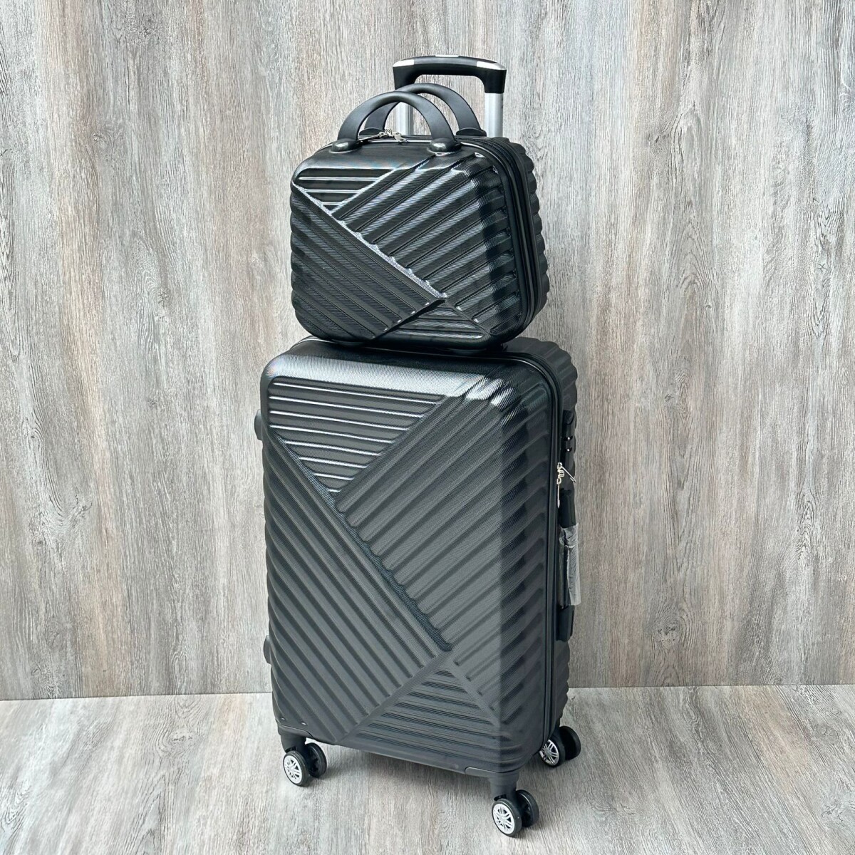 Set Valija Carry On De Cabina + Neceser Beauty Rígido 