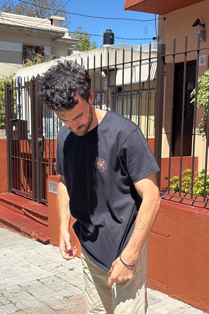 Camiseta Hibisco Brixton Negra