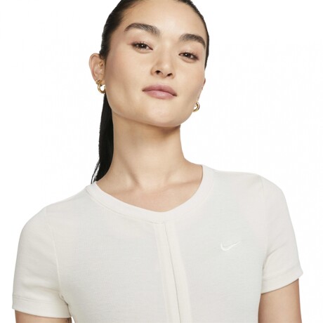 NIKE SPORTSWEAR ESSENTIALS CROP White