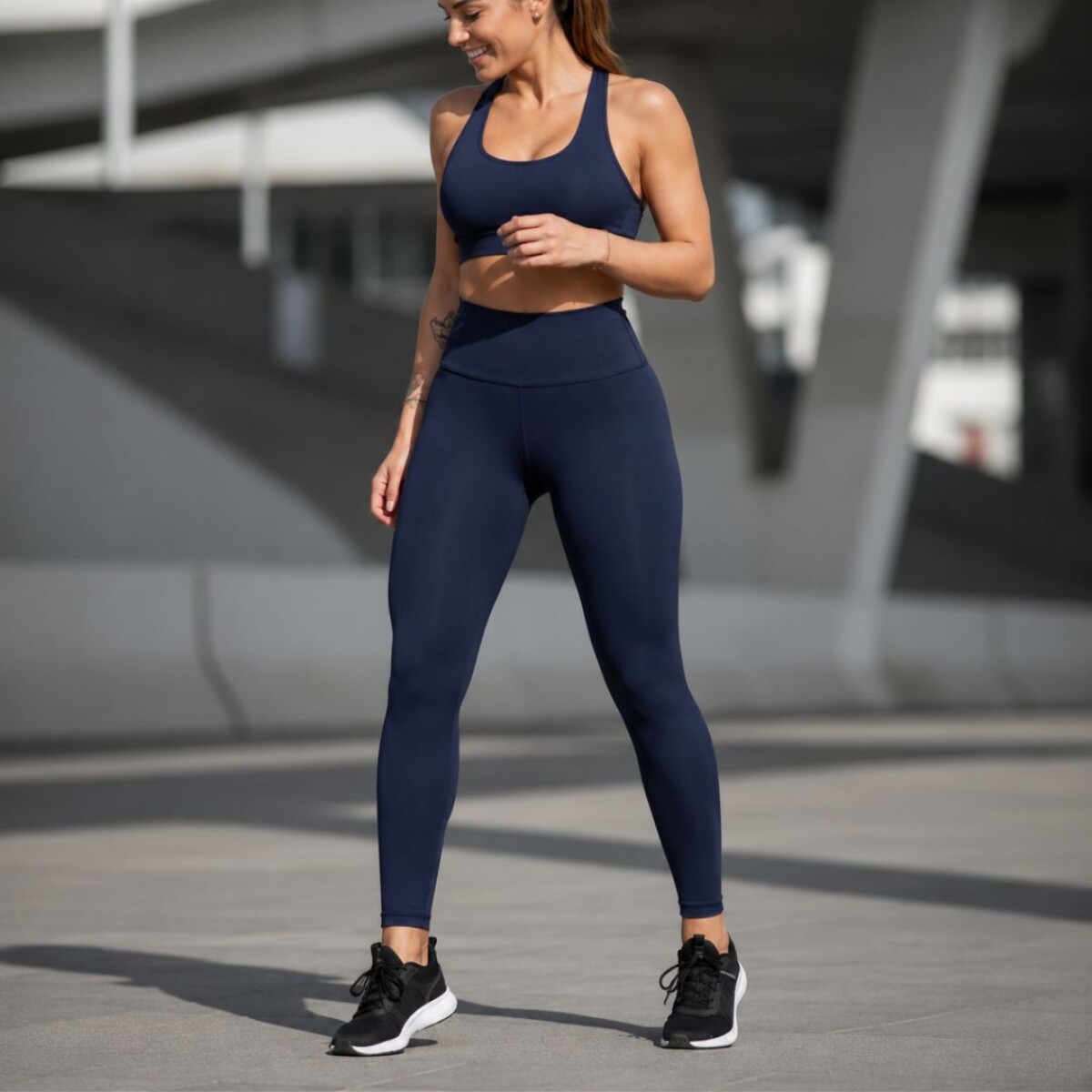 Calza Larga Tiro Alto de Lycra Modelo Básico - AZUL 