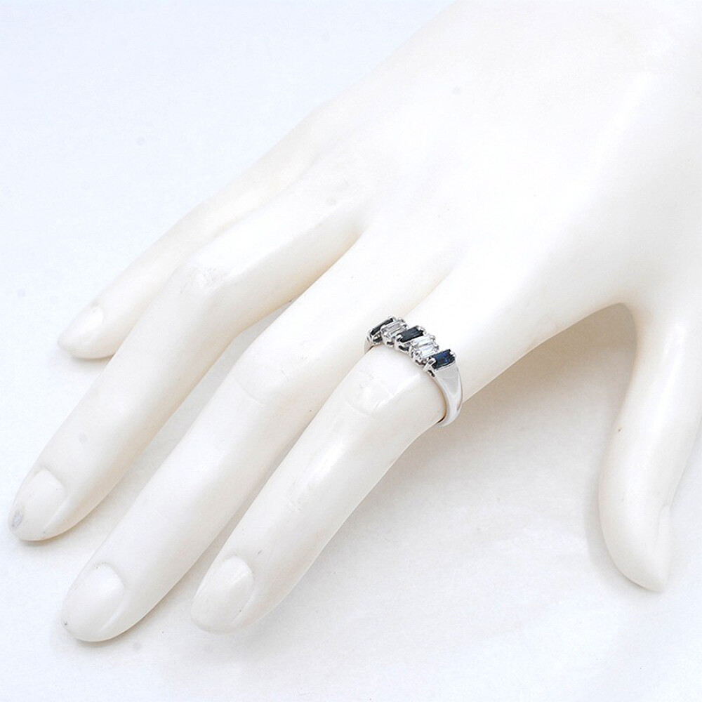 Anillo En Oro Blanco 18K, Brillantes Y Zafiros Anillo En Oro Blanco 18K, Brillantes Y Zafiros