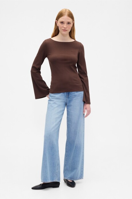 Remera Cuello Bote Mujer Dark Brown