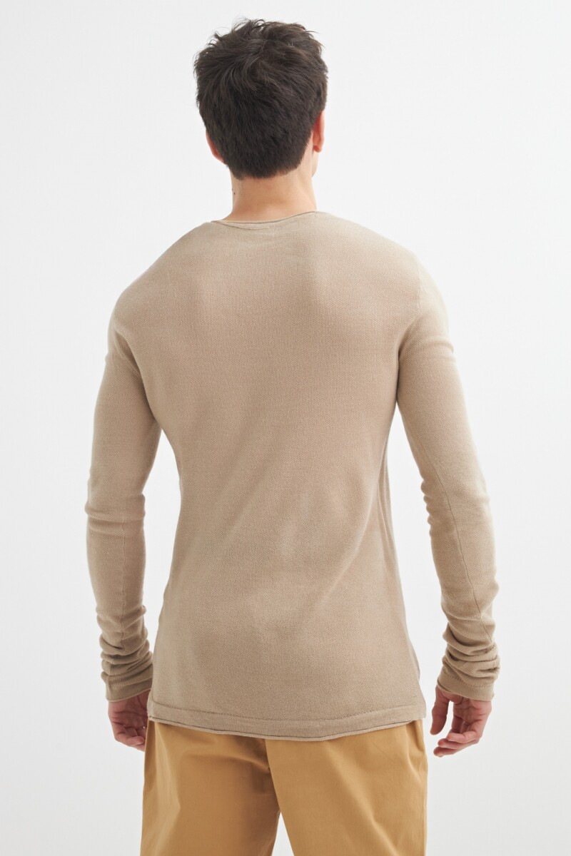 Sweater liviano cuello redondo BEIGE