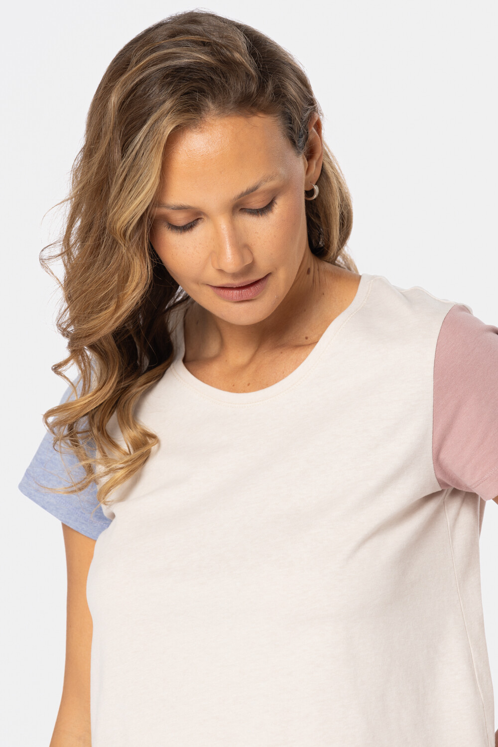 REMERA BLOQUE DE COLOR Beige