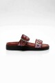 REVELRY STUDDED SANDAL Rojo