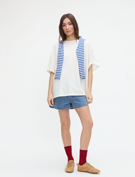 Remera Mina Off white