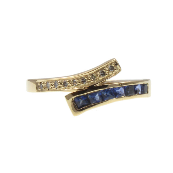 Anillo de oro amarillo18k con brillantes y zafiros N8803 (ADAPTAMOS NUESTROS ANILLOS A MEDIA *) Anillo de oro amarillo18k con brillantes y zafiros N8803 (ADAPTAMOS NUESTROS ANILLOS A MEDIA *)