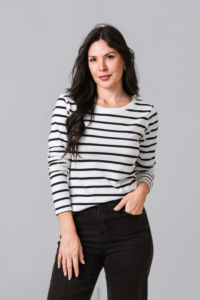 REMERA VALERIA CRUDO Y NEGRO