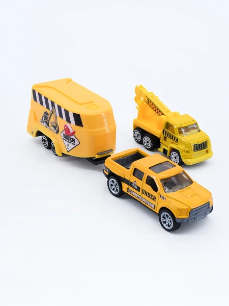 CAMIONETA TRANSPORTADORA AMARILLO