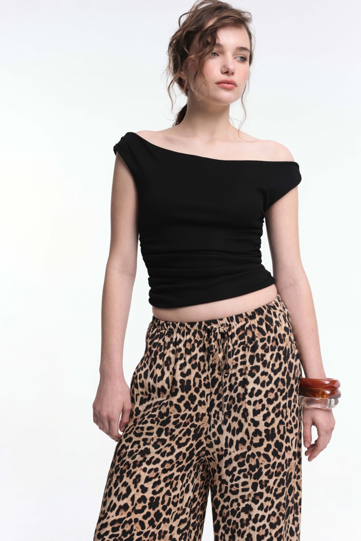 Top Asimétrico Negro