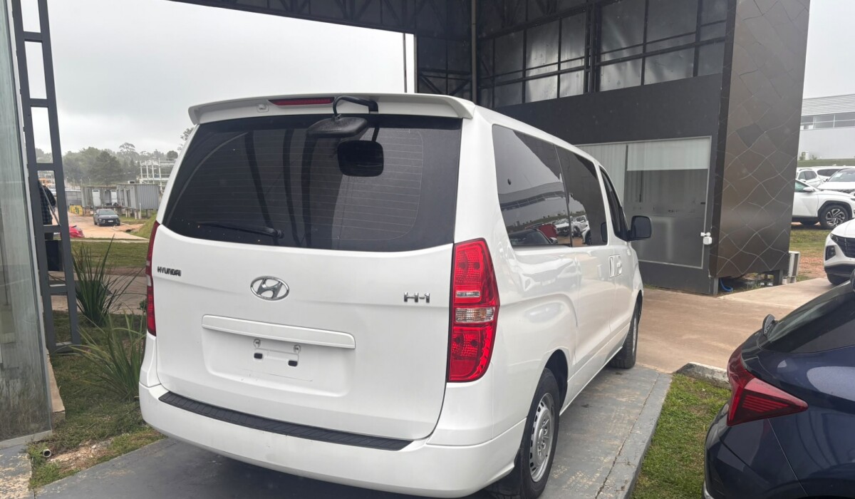 Hyundai H1 Minibus 9 Plz Diesel - 2020 Hyundai H1 Minibus 9 Plz Diesel - 2020
