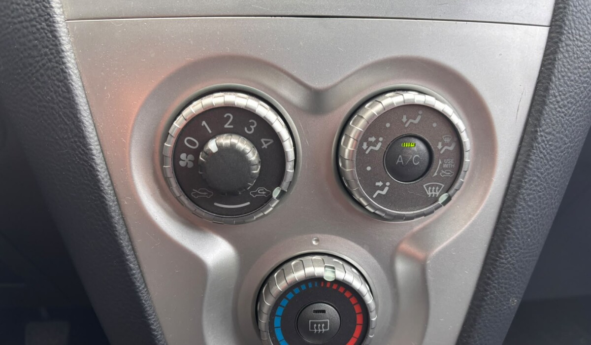 Toyota Yaris Full - 2008 Toyota Yaris Full - 2008