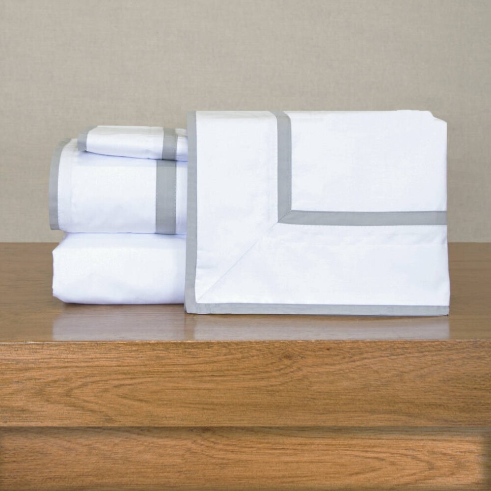 Juego de Sabana Queen Basic Color Block 200 Hilos - Pilar Blanco/Gris