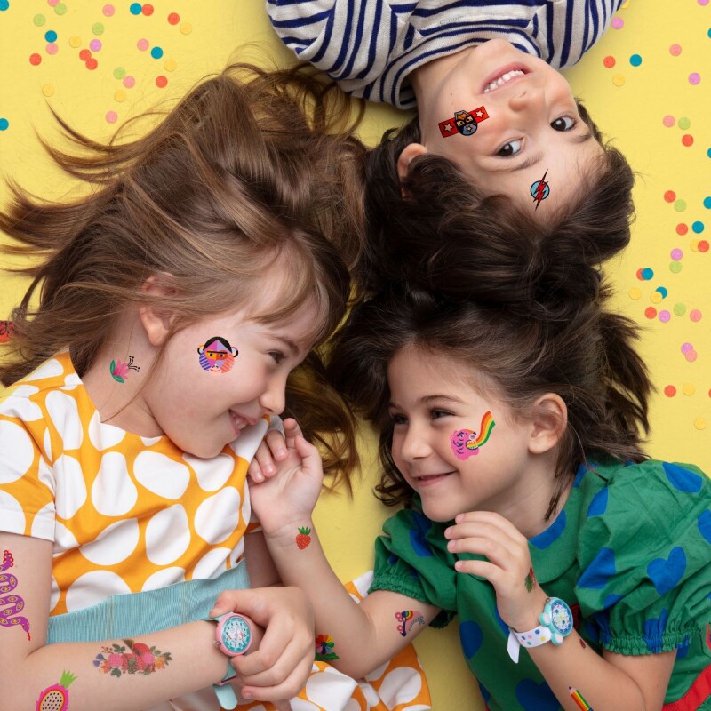 Set x50 Tatuajes removibles para niños Héroes y enemigos