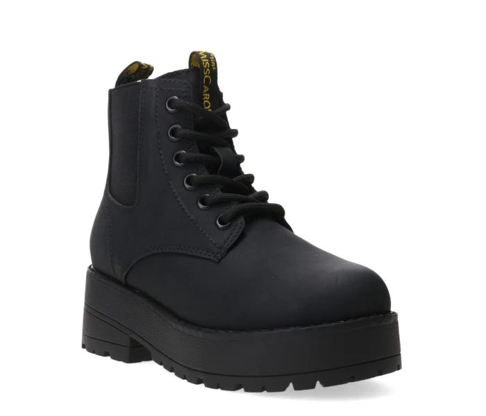 Bota MYRDAL de charol acordonada Black
