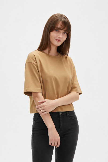 Remera Solisa Beige Oscuro