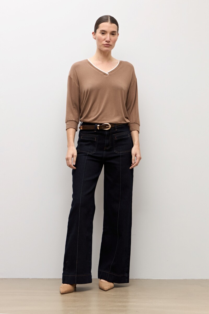 Remera escote V - topo 