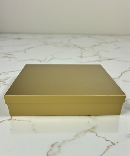 Caja Rigida 35,5 x 45 x 10 DORADO
