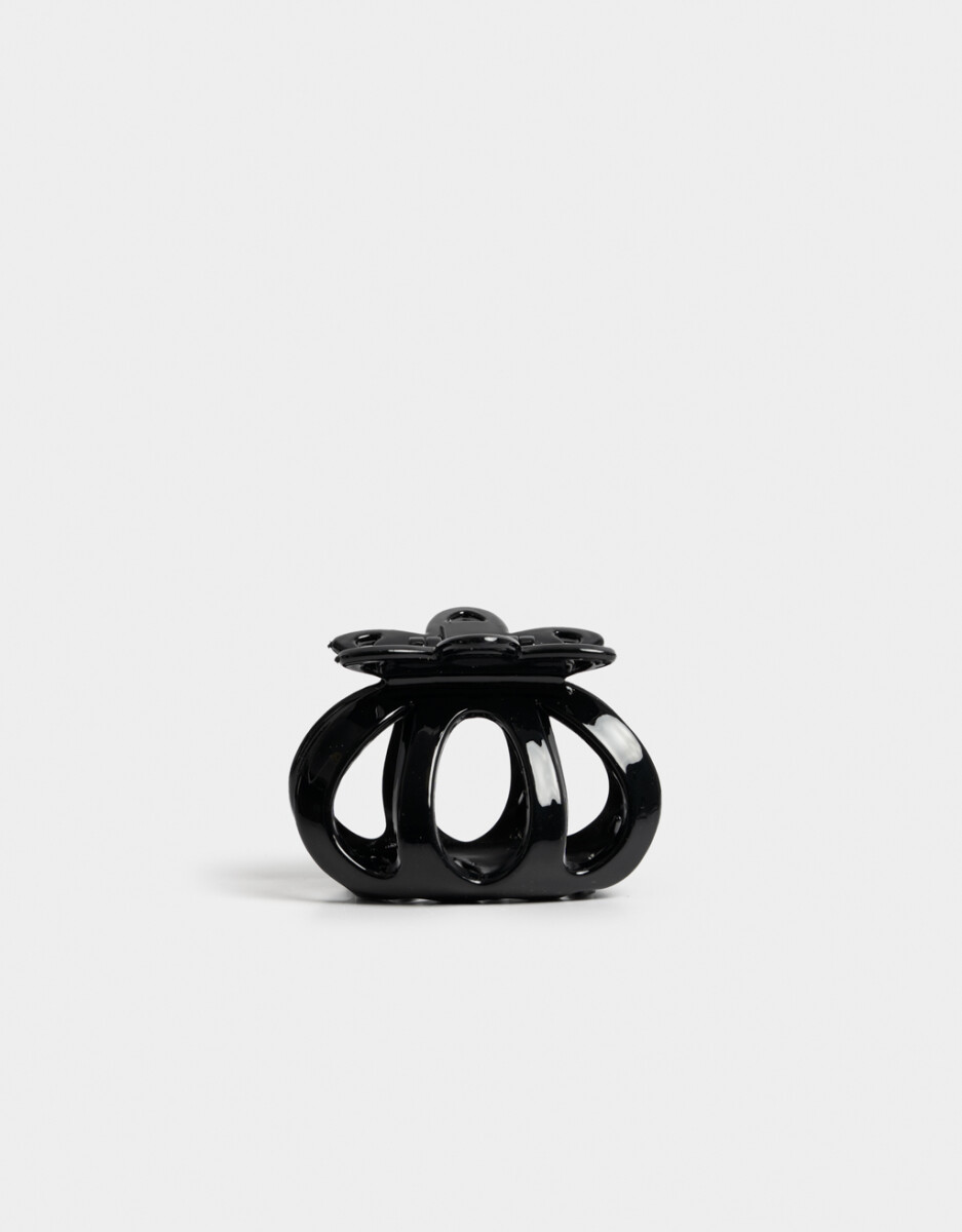 Broche Calado Negro 