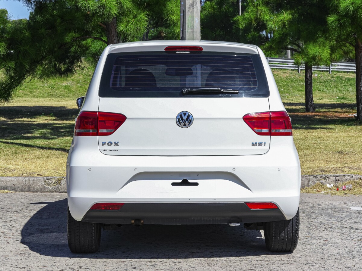 Volkswagen Fox Highline 1.6 Extra Full| Permuta / Financia Volkswagen Fox Highline 1.6 Extra Full| Permuta / Financia