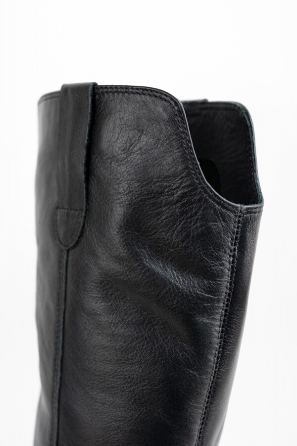 Bota Cuero Negro