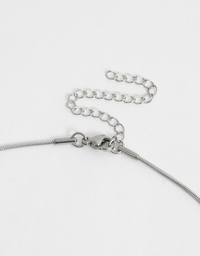 Cadena Corta con Dije Acero quirúrgico Cadena Corta Inicial Letra "o" - Plateado