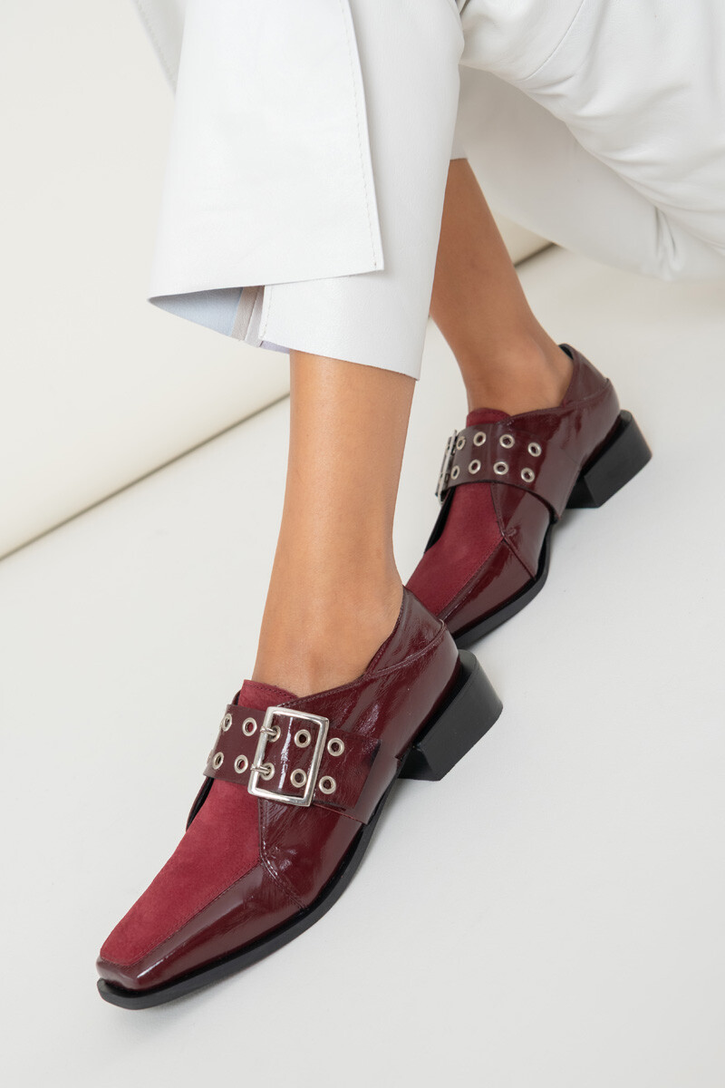 Zapato Moss Charol bordo