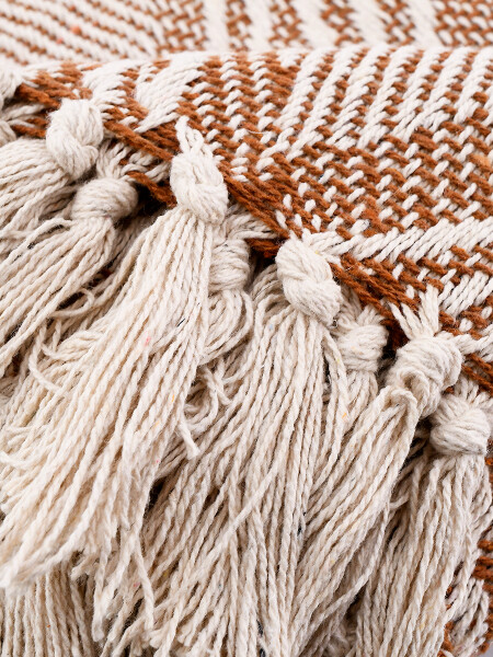 PIE DE CAMA DAKA BEIGE