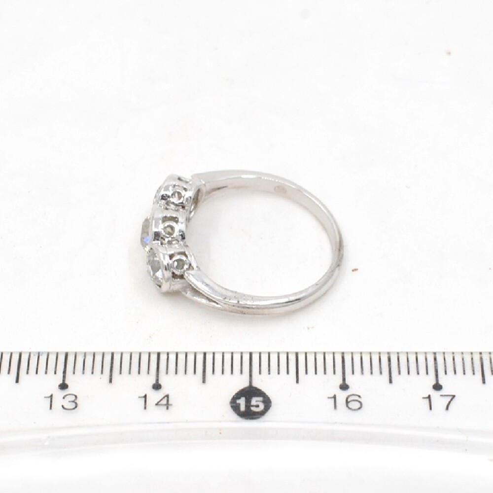 Anillo Platino Con 3 Brillantes, Nuevo, Estilo Antiguo Anillo Platino Con 3 Brillantes, Nuevo, Estilo Antiguo