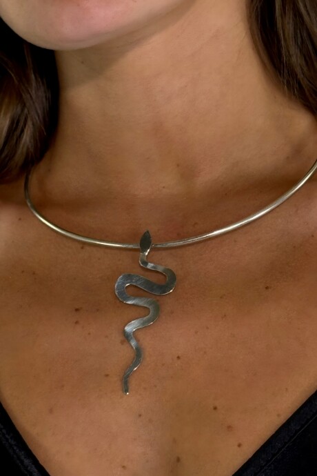 COLLAR SILKA Plateado