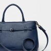 Cartera de mano Bay en cuero graneado Marine Blue