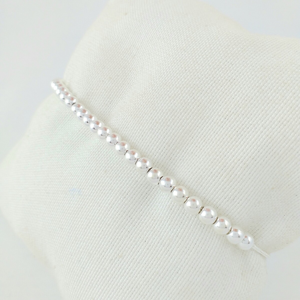 Pulsera de plata 925 con cuentas 3,5mm, auto-ajustable. 