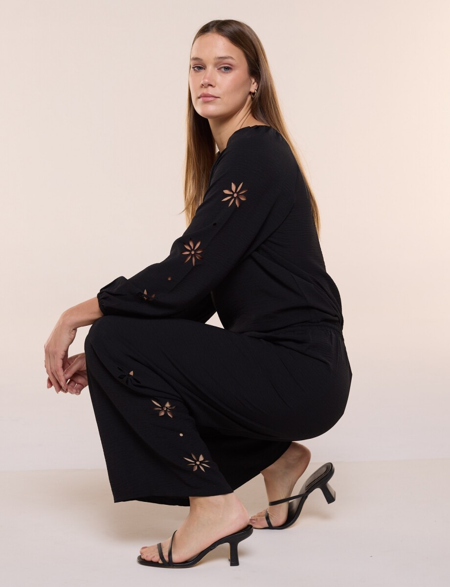Pantalon Fluído Con Lateral Calado - Negro 