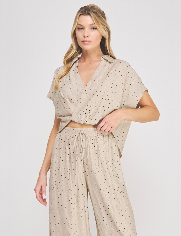 Blusa Crop Cruzada Con Lunares BEIGE