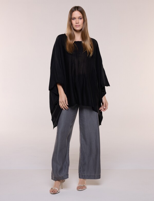 Poncho Solid NEGRO