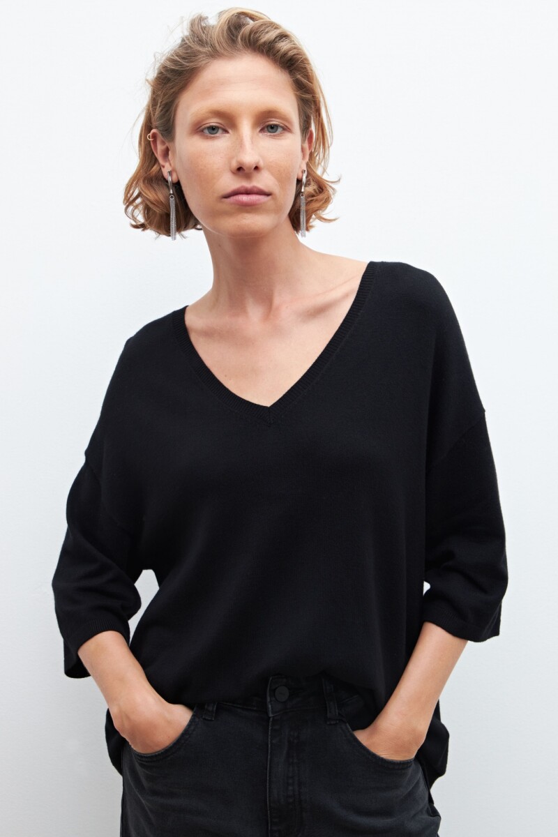 Sweater manga corta negro