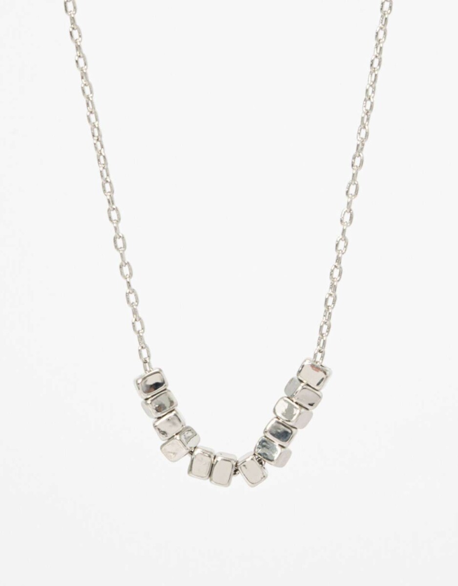 Collar Con Charms De Metal. - Plateado Rodio 