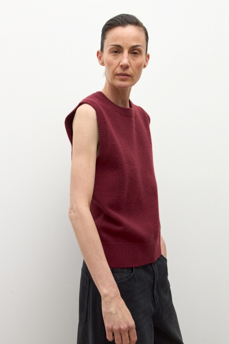 Chaleco tejido bordo