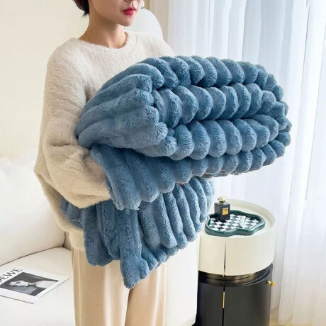 Manta Frazada Polar 2 Plazas Acanalada Suave para Cama Sofá Celeste