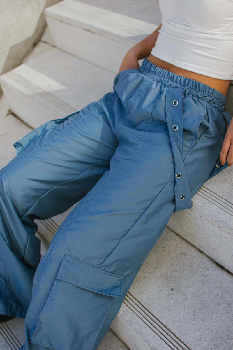 Parachute cargo Parachute cargo