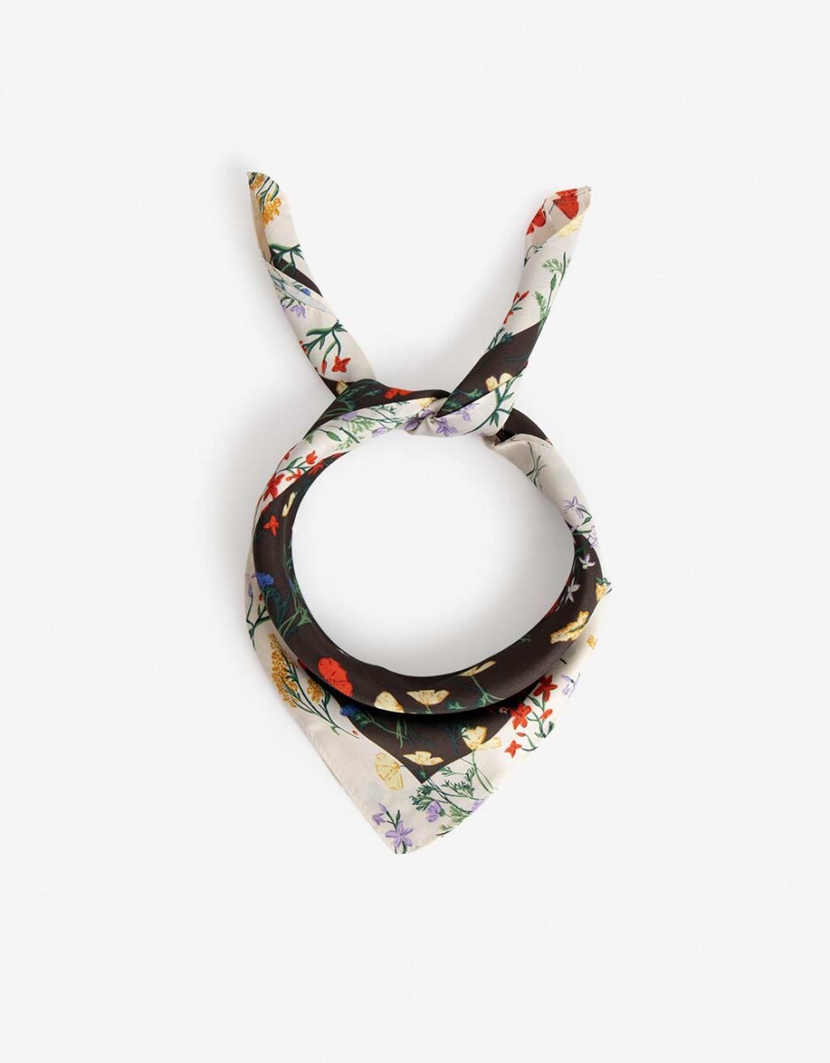 Pañuelo De Material Reciclado Estampa De Flores Silvestres 