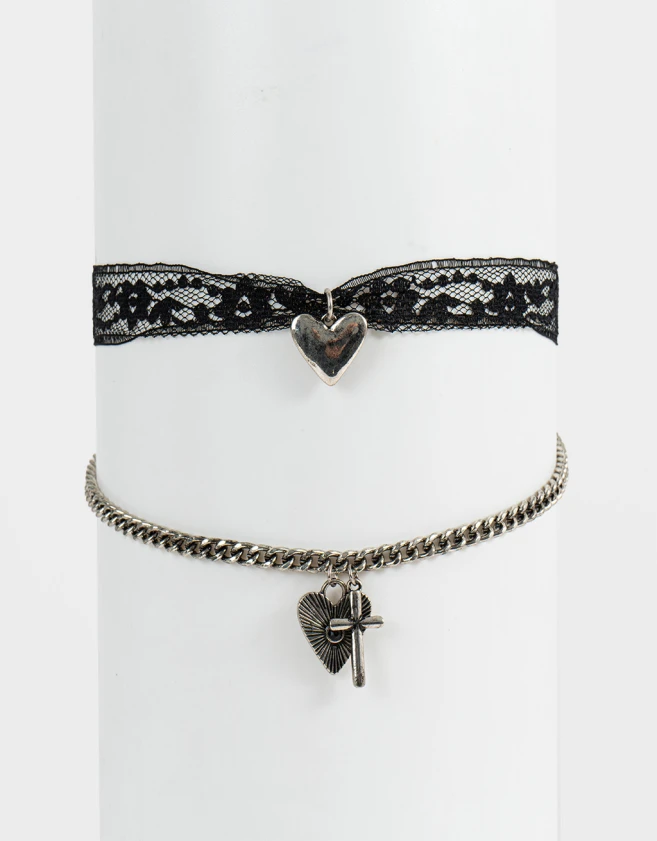 Collares Cortos Con cruz Collar Corto Con Cruz Y Corazón - Plateado Antique Silver
