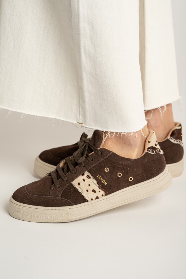 Zapatilla Gamuza Animal Print Vaca Marron