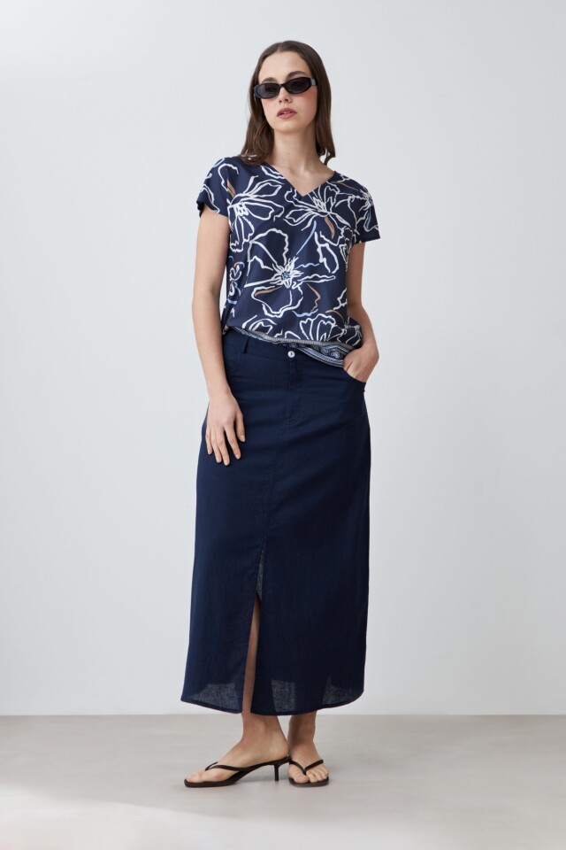 Blusa frente estampado floral azul marino