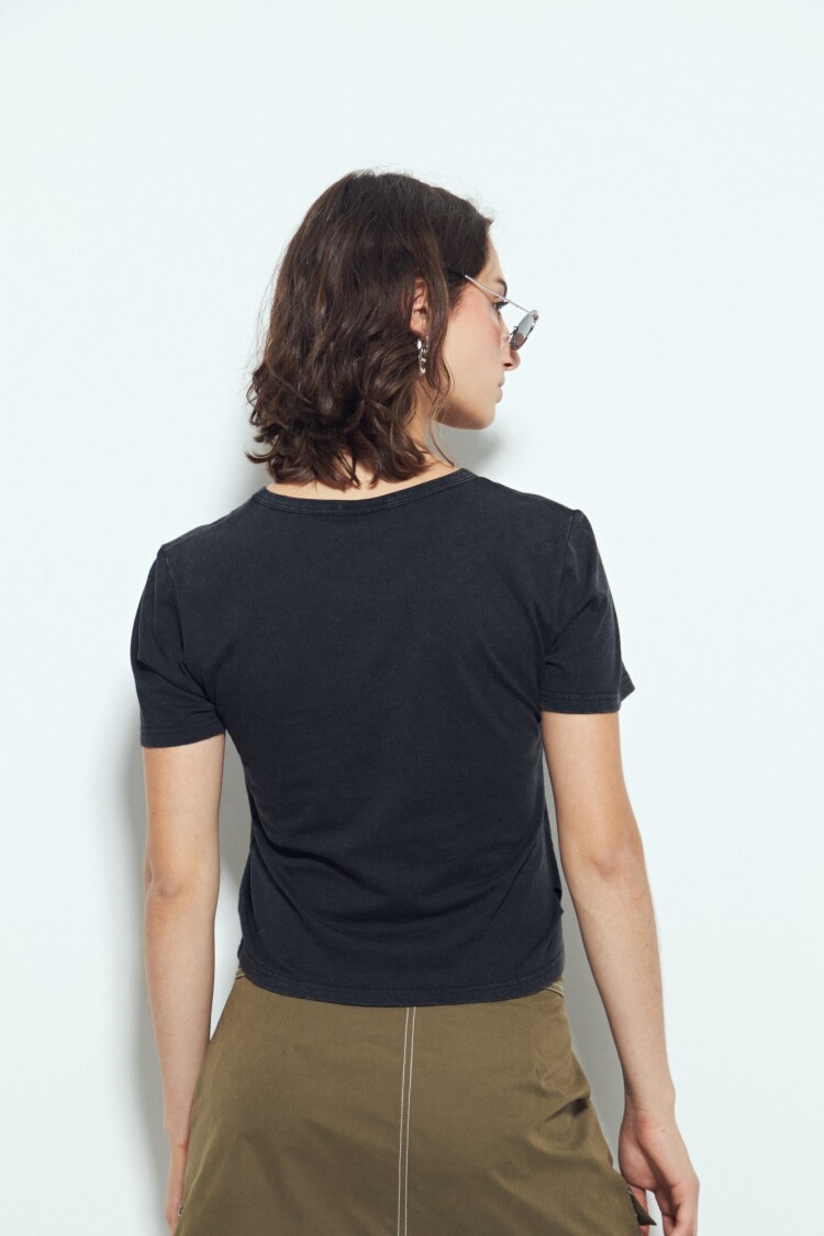 REMERA PISTACIA Negro