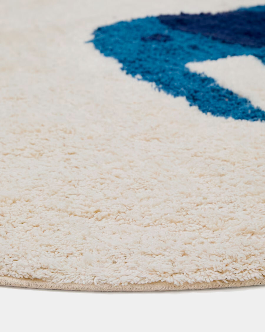 Alfombra redonda Tandani de algodón beige con elefante azul Ø 100 cm
